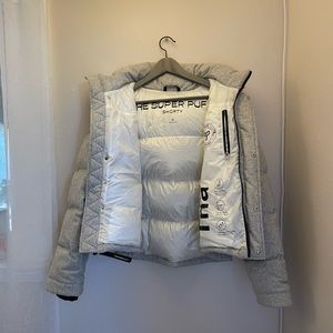 LIKE NEW Aritzia The Super Puff Shorty